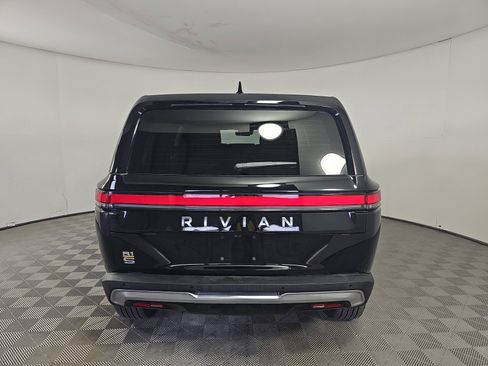 Used 2022 Rivian R1S Launch Edition image 4