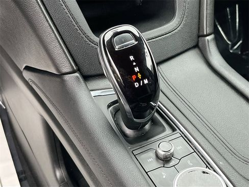 Certified 2024 Cadillac XT6 Luxury w/ LPO, Floor Liner Package image 16