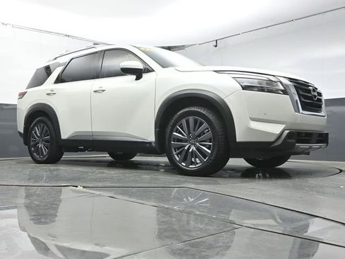 Used 2023 Nissan Pathfinder SL w/ SL Premium Package FWD image 41