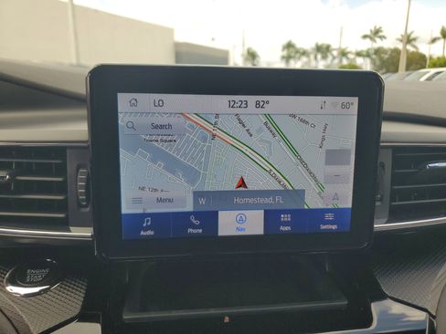 Used 2024 Ford Explorer ST-Line w/ Class IV Trailer Tow Package image 31