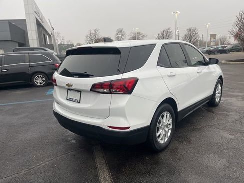 Used 2022 Chevrolet Equinox LS w/ LS Convenience Package image 8