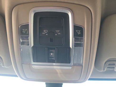 Used 2019 RAM 2500 Laramie image 22