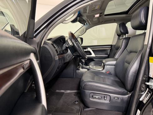 Used 2021 Toyota Land Cruiser AWD/4WD image 5