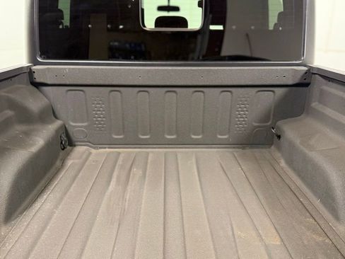 Used 2022 Jeep Gladiator Willys image 6