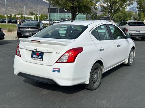 Used 2018 Nissan Versa SV FWD image 11
