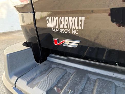 Used 2022 GMC Canyon Elevation w/ Elevation Premium Package AWD/4WD image 16