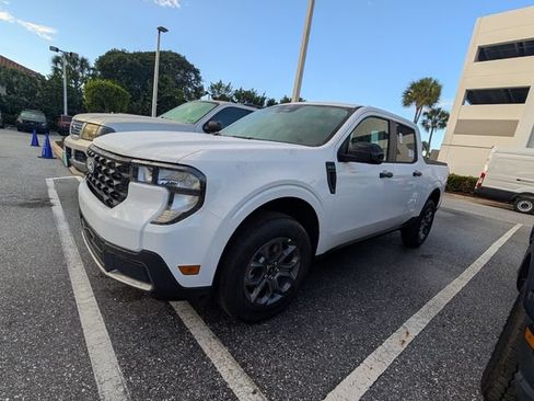 New 2026 Ford Maverick XLT w/ XLT Luxury Package FWD image 3