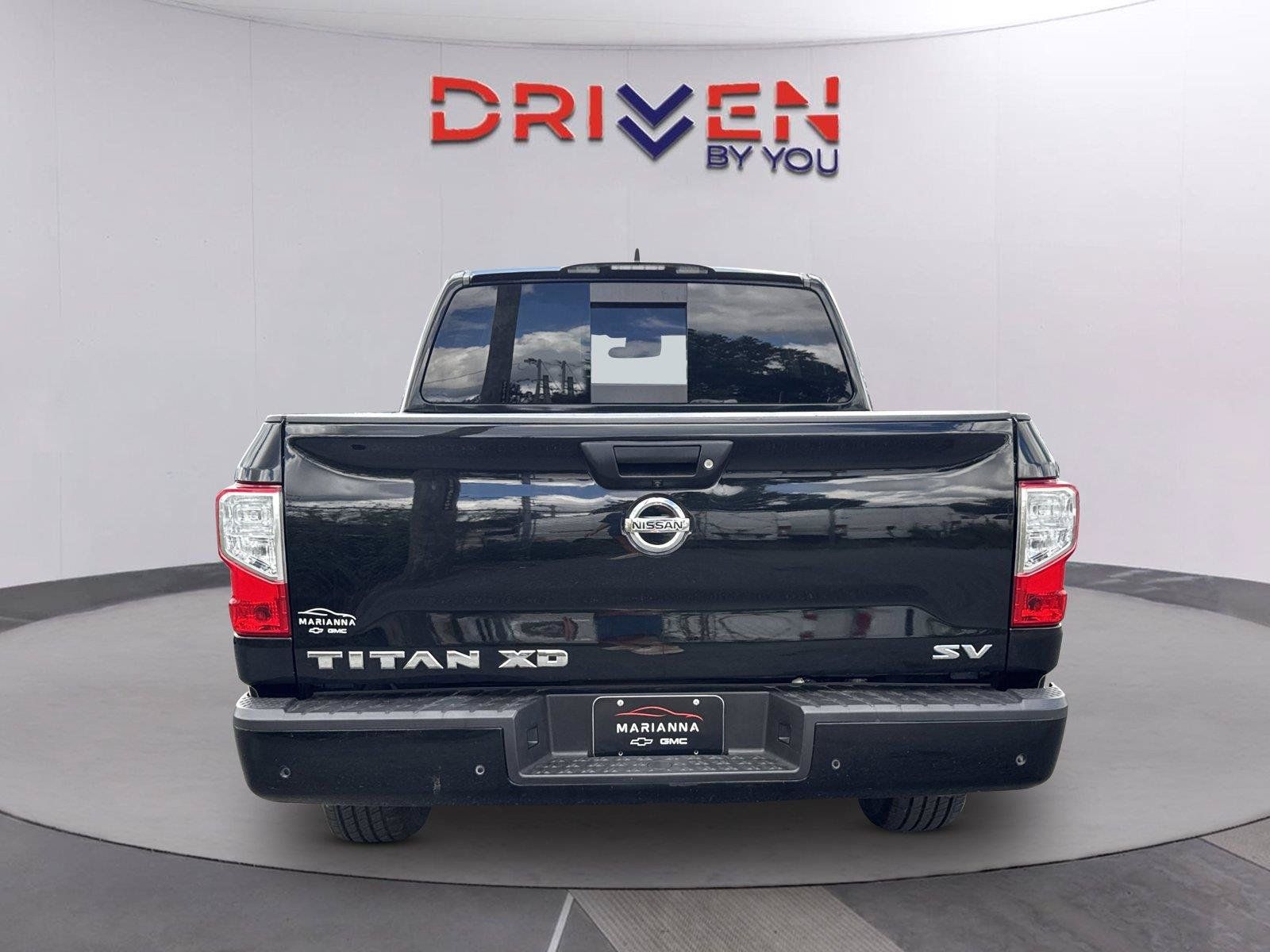 Used 2022 Nissan Titan SV RWD image 4