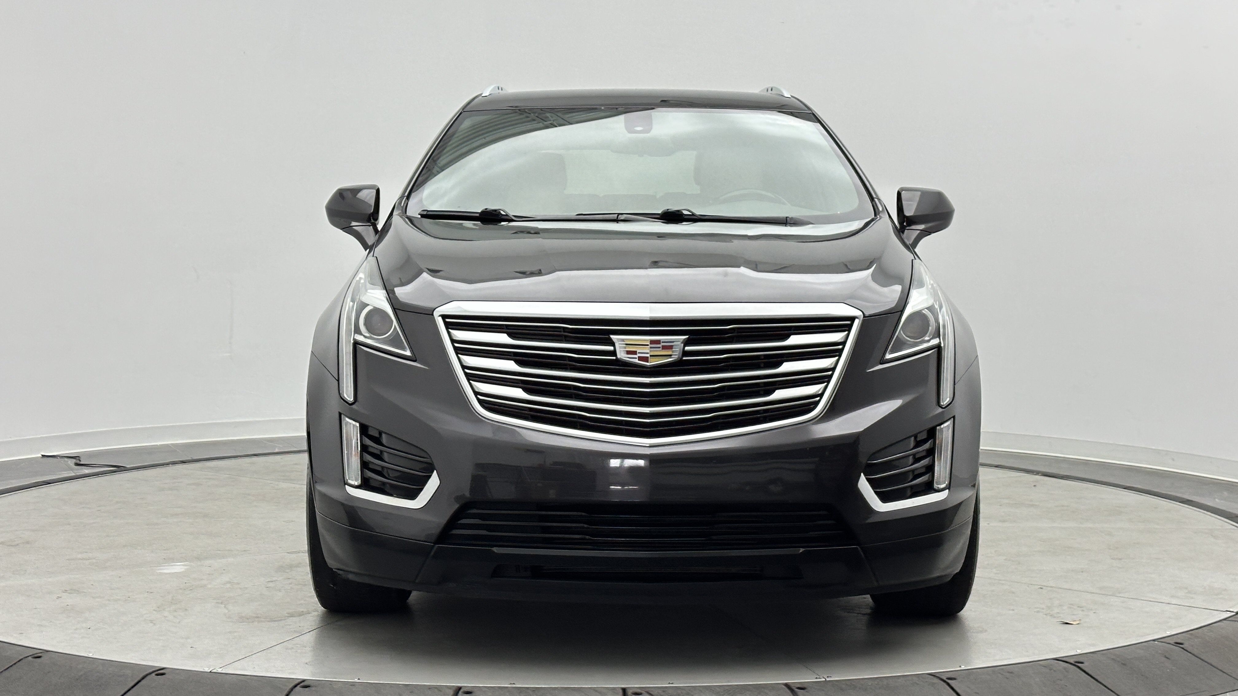 Used 2018 Cadillac XT5 FWD w/ LPO, Wheel Lock Package image 2