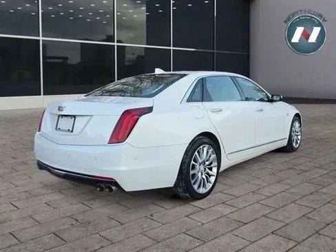 Used 2018 Cadillac CT6 Luxury image 5