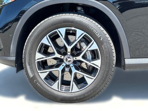 Used 2025 Mercedes-Benz GLC 350e 4MATIC image 13