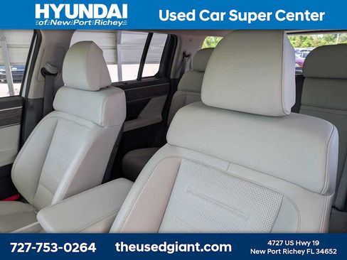 Used 2024 Hyundai Santa Fe Limited AWD/4WD image 7