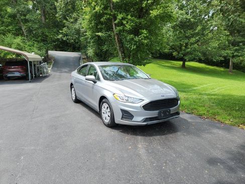 Used 2020 Ford Fusion S FWD image 3