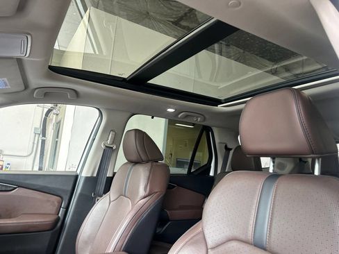 Used 2024 Honda Pilot Elite image 6