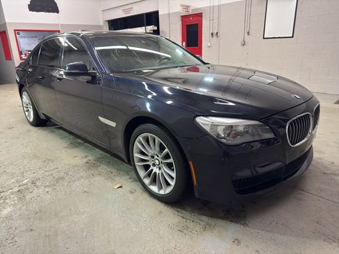 Used 2015 BMW 740Li image 1