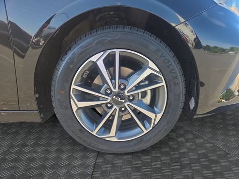Used 2023 Kia Forte LXS FWD image 35