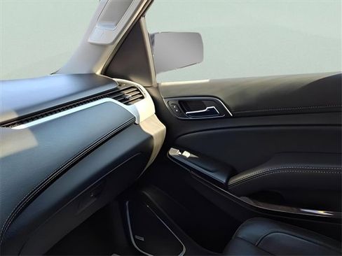 Used 2020 GMC Yukon SLT w/ Premium Edition image 23