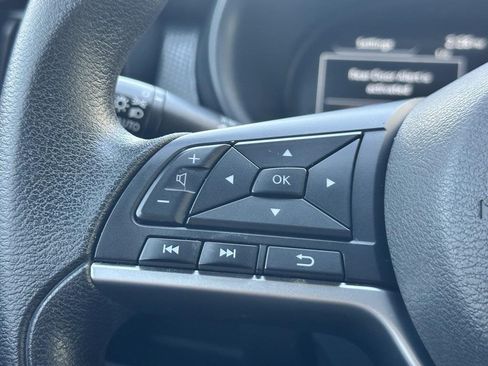 Used 2023 Nissan Kicks SV image 15