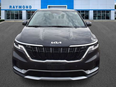 Certified 2023 Kia Carnival EX image 8