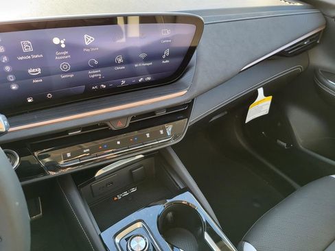 New 2025 Buick Envision Sport Touring image 8