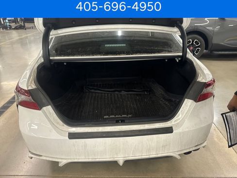 Used 2022 Toyota Camry SE image 32