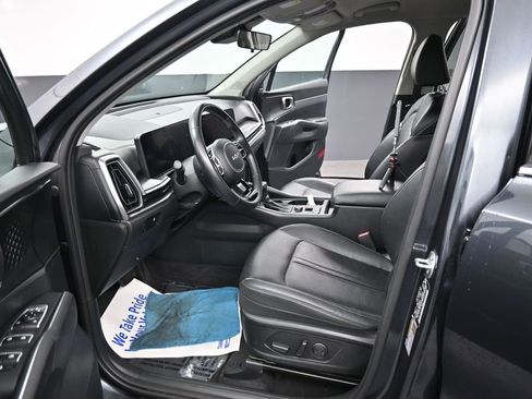 Used 2024 Kia Sorento S AWD/4WD image 29