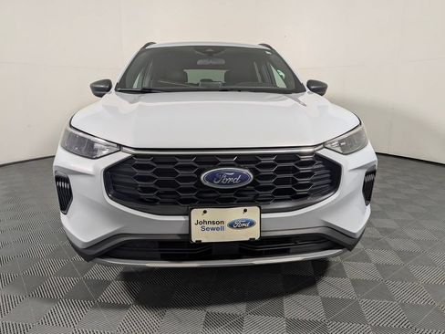 Certified 2025 Ford Escape ST-Line FWD image 3