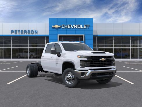 New 2026 Chevrolet Silverado 3500 W/T w/ WT Convenience Package AWD/4WD image 2