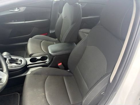 Used 2019 Kia Forte LXS FWD image 8