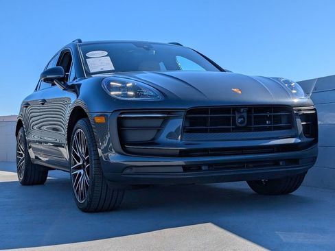 Used 2024 Porsche Macan image 25