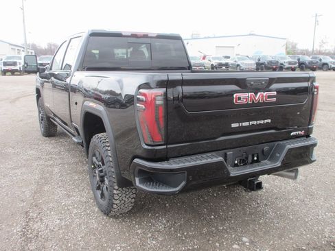 New 2026 GMC Sierra 2500 AT4 w/ AT4 Premium Plus Package image 9
