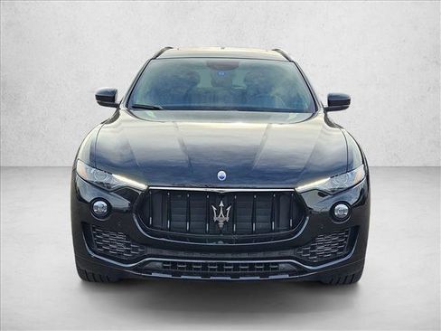 Used 2021 Maserati Levante image 2
