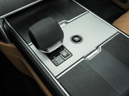 New 2025 Land Rover Range Rover Long Wheelbase Autobiography image 35