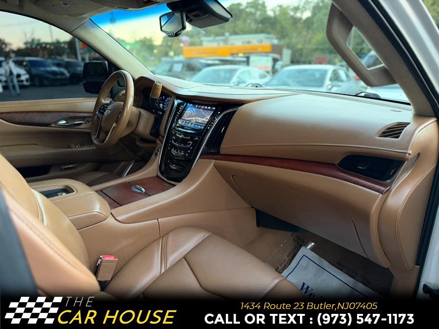 Used 2016 Cadillac Escalade Platinum AWD/4WD image 24