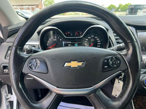 Used 2015 Chevrolet Impala LT FWD image 19