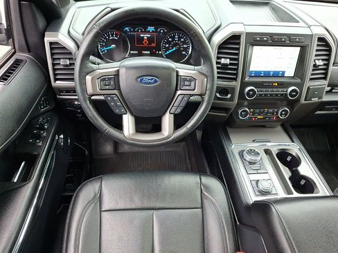 Used 2020 Ford Expedition XLT w/ Equipment Group 202A AWD/4WD image 21