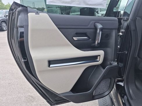 New 2026 GMC Hummer EV 4x4 Crew Cab image 33