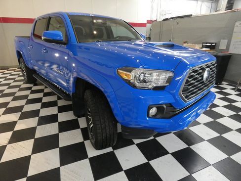 Used 2020 Toyota Tacoma 4x4 Double Cab image 3