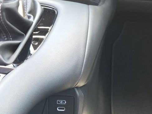Certified 2024 Honda HR-V LX image 37