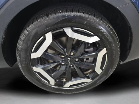 Used 2025 Kia Telluride S image 29