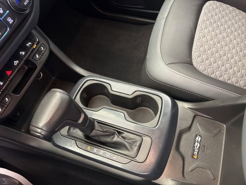 Used 2020 Chevrolet Colorado Z71 w/ Z71 Midnight Edition image 22