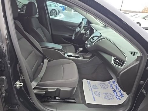 Used 2022 Chevrolet Malibu RS image 31