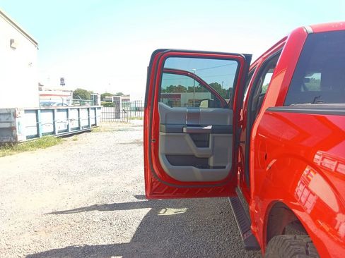 Used 2020 Ford F150 XLT w/ Equipment Group 301A Mid RWD image 29