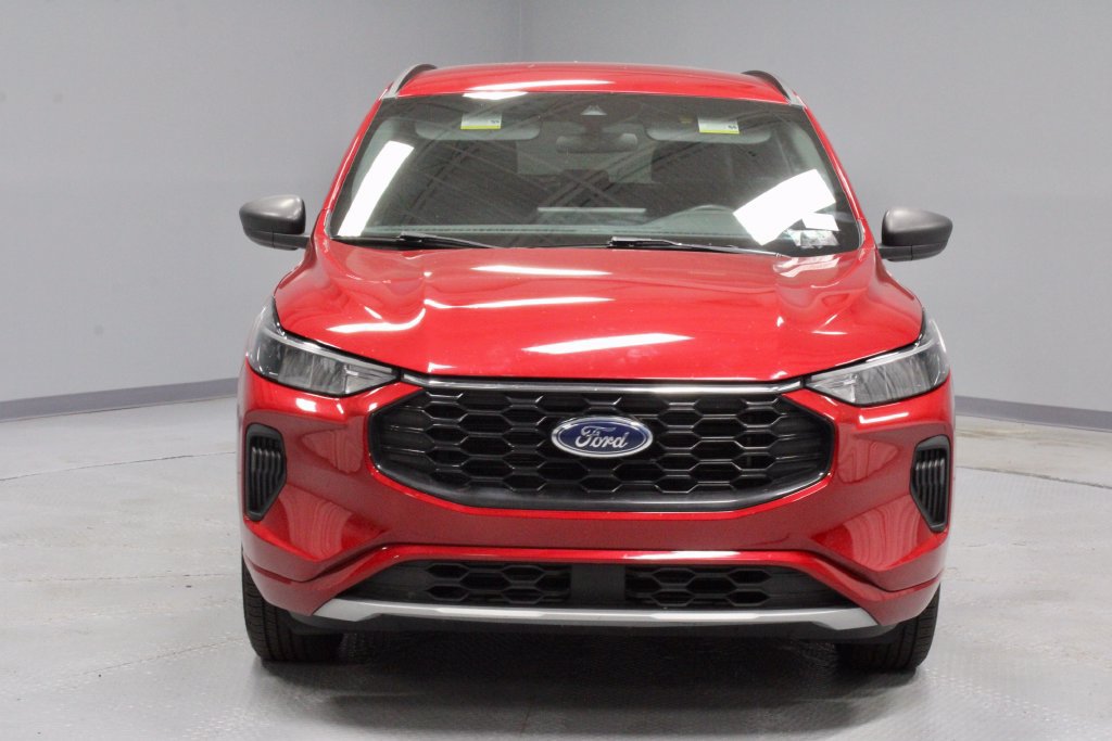 Certified 2024 Ford Escape ST-Line w/ Tech Pack #1 AWD/4WD image 6