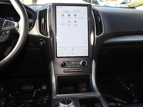 Certified 2024 Ford Edge SEL w/ Sport Appearance Package image 18