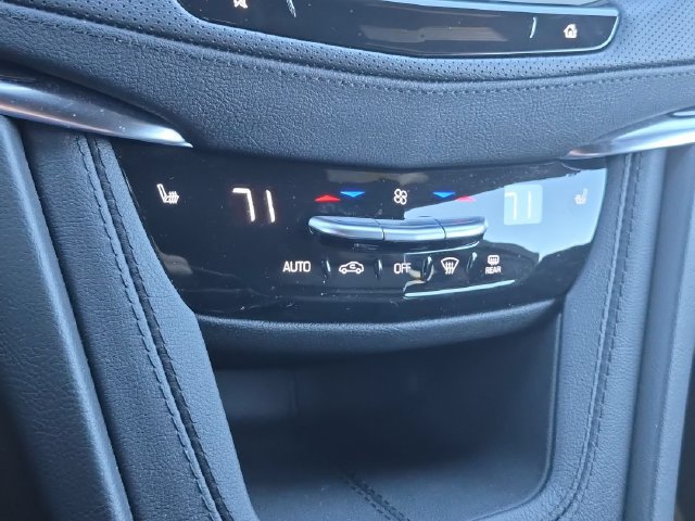 Used 2024 Cadillac XT5 Premium Luxury AWD/4WD image 24