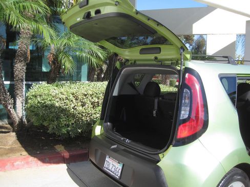 Used 2016 Kia Soul FWD image 9