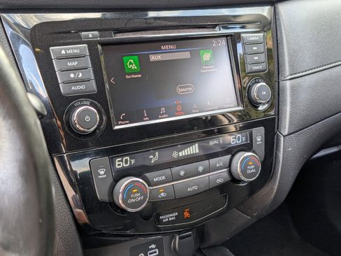 Certified 2019 Nissan Rogue SV w/ Premium Package image 24