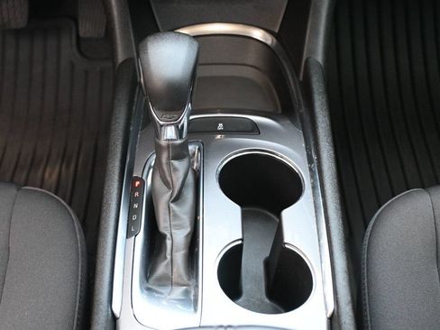 Used 2021 Chevrolet Malibu LT FWD image 13