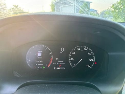 Used 2024 Honda HR-V EX-L image 11